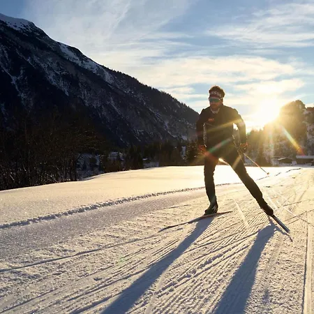 アパート Homes Val Signina 6-7 ラア